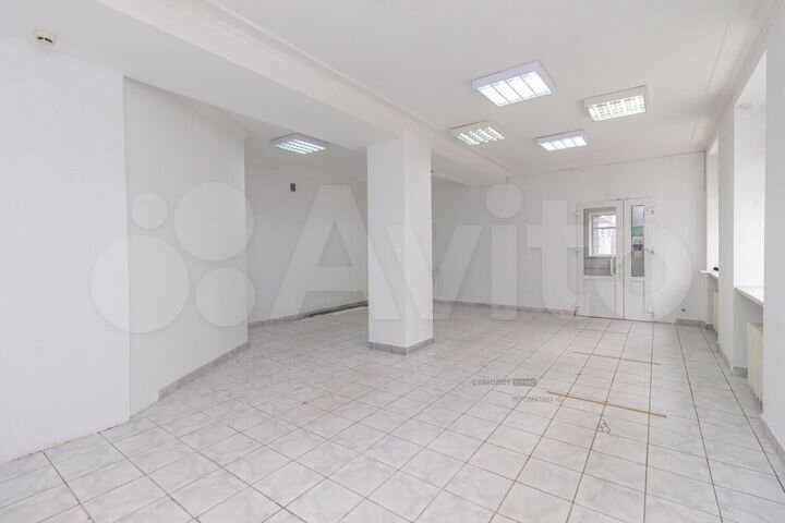 Продам торговое помещение, 202 м²