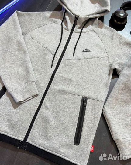 Спортивный костюм мужской Nike