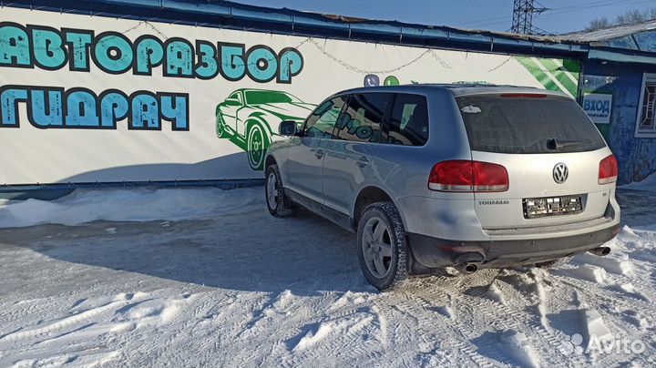 Кронштейн генератора Volkswagen Touareg 022260087F