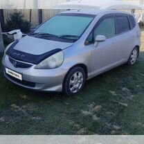 Honda Fit 1.5 AT, 2002, 266 376 км, с пробегом, цена 390 000 руб.