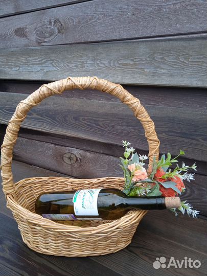 Корзина плетеная для подарков