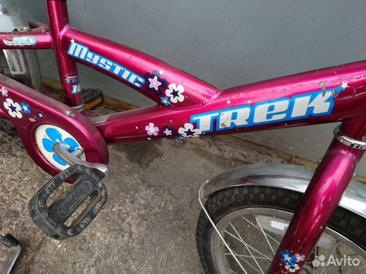 Велосипед детский Trek четырехколесный