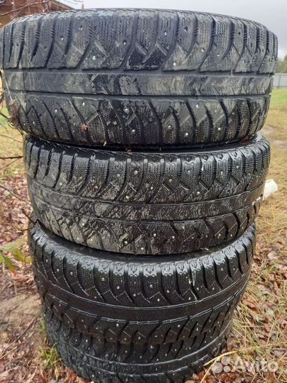 Bridgestone Blizzak MZ-03 215/60 R16