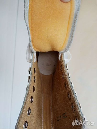 Коньки фигурные детские Botas, размер 22,5