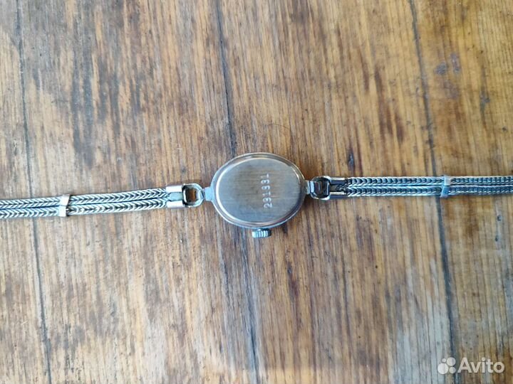 Часы механические Чайка 17 камней (СССР)