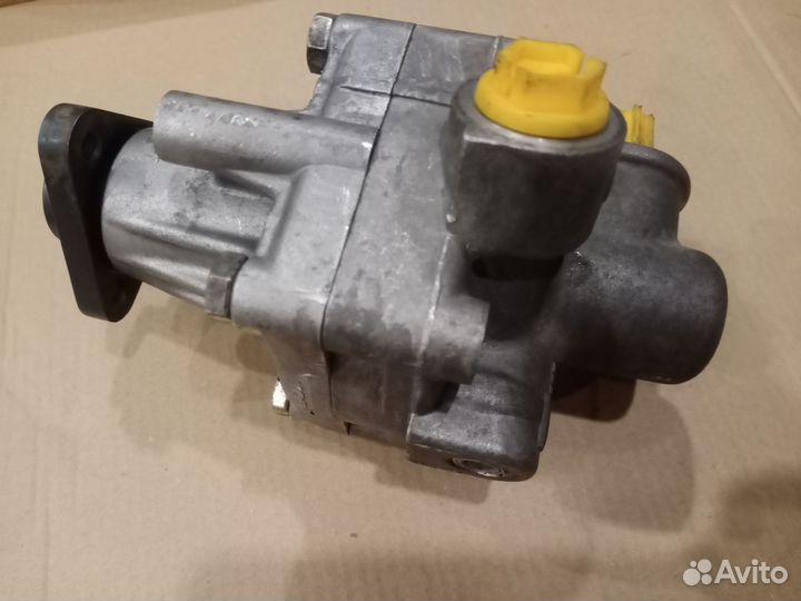 Насос гур Audi 100 c4