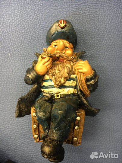 Статужтка «Капитан»