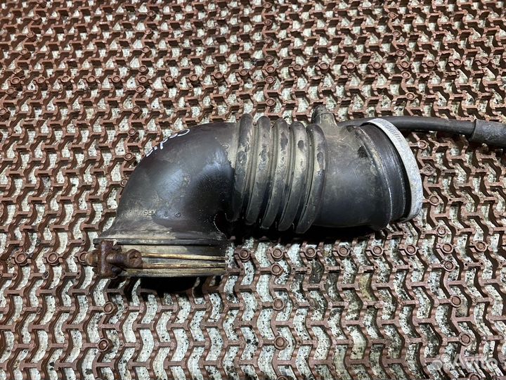 Патрубок воздушного фильтра Ланцер 9(Седия)