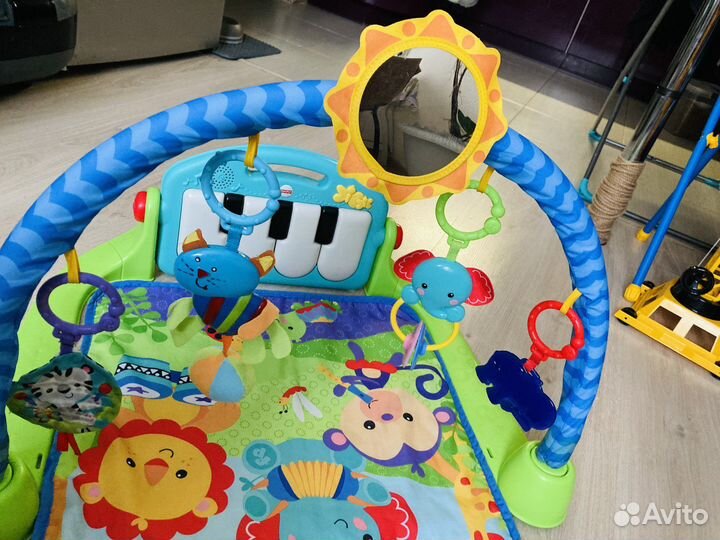Развивающий коврик с пианино