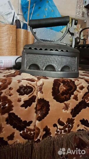 Утюг старинный