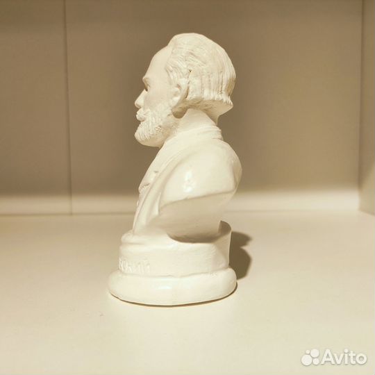 Бюст Чайковского из гипса