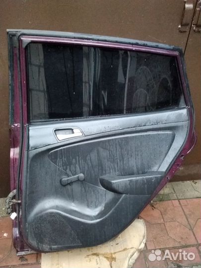 Hyundai Solaris дверь оригинал. хэтчбек