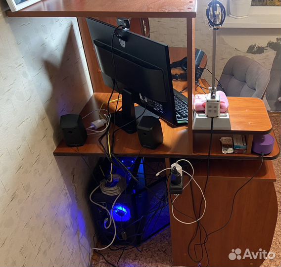 Компьютерный стол