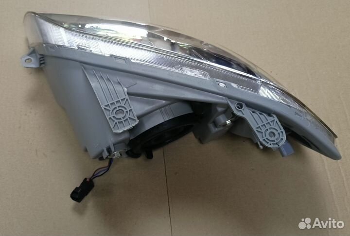 Фара передняя правая (с корр) T-250