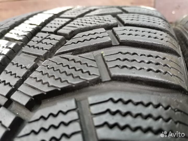 Hankook Winter I'Cept Evo2 W320 215/45 R17