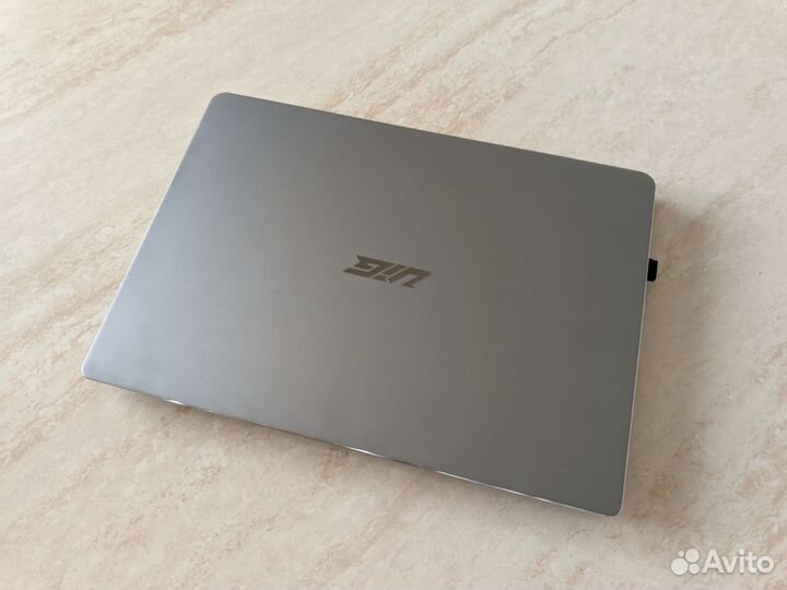 Ноутбук UIG Ryzen 7840HS