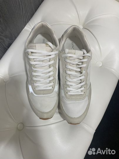 Кроссовки женские 40 размер