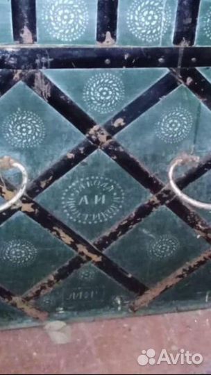 Сундук старинный