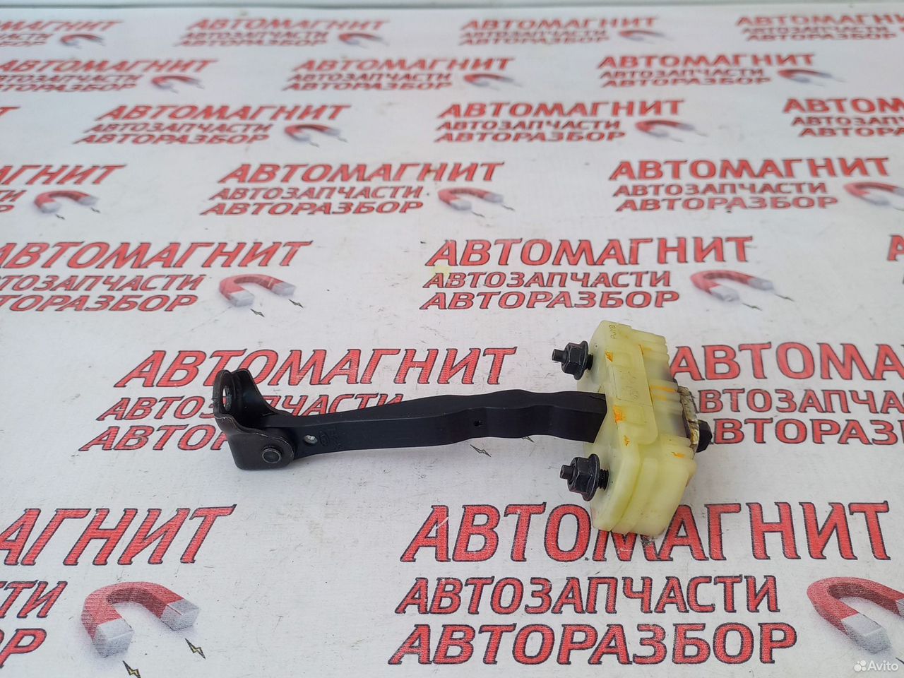 Ограничитель двери передней правой Киа Селтос