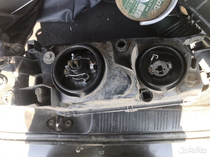 Фара mazda капелла