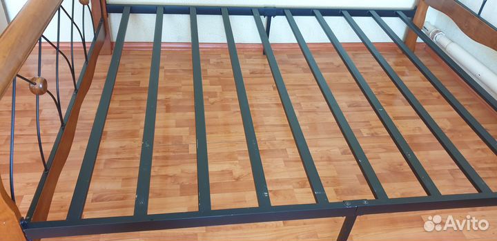 Кровать двухспальная 160200 металлическая бу