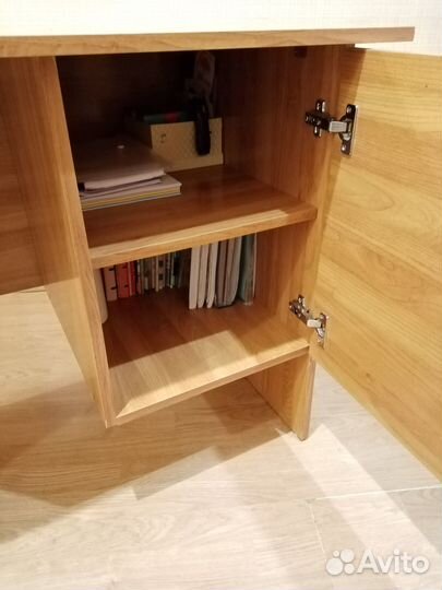 Письменный стол