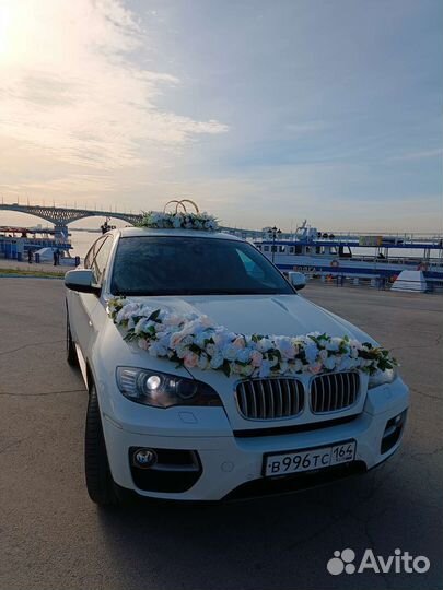 Свадебные украшения на машину