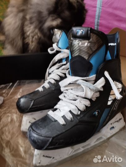 Хоккейные коньки True TF7 8,5 W