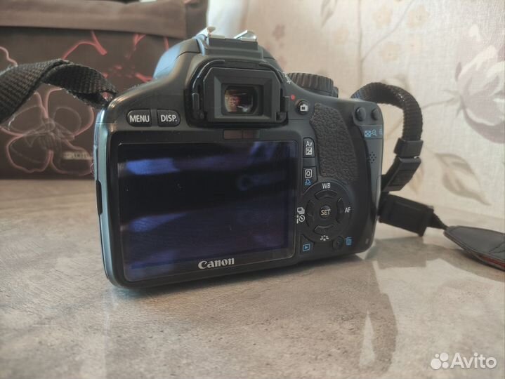 Зеркальный фотоаппарат Canon EOS 550 D
