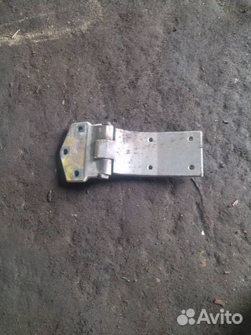 Петля двери передней правой DAF XF 105 2010