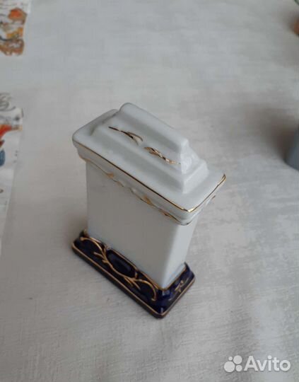 Часы будильник