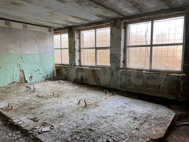 Здание, 1050 м²