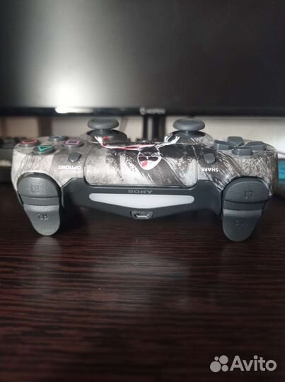 Джостик PS4