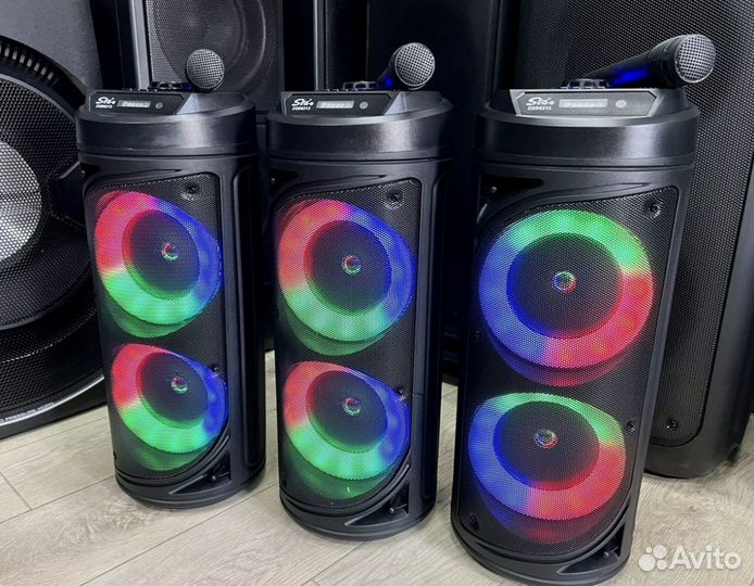 Беспроводная блютуз колонка с микрофоном