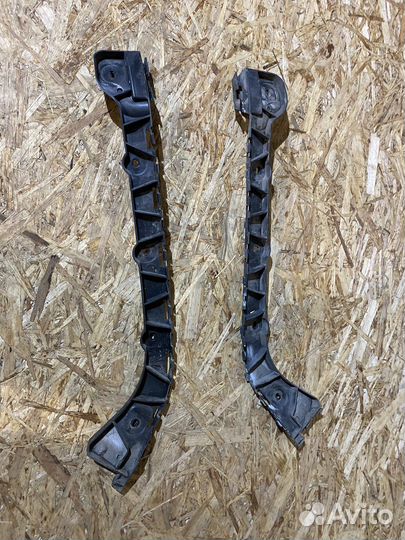 Кронштейн заднего бампера Skoda Octavia A7 13-21