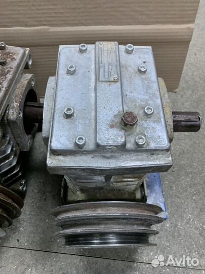 Редуктор 480-40-52 -1-2-2У3