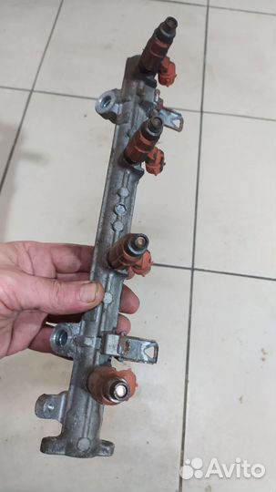 Форсунка топливная всборе Mitsubishi Lancer 9