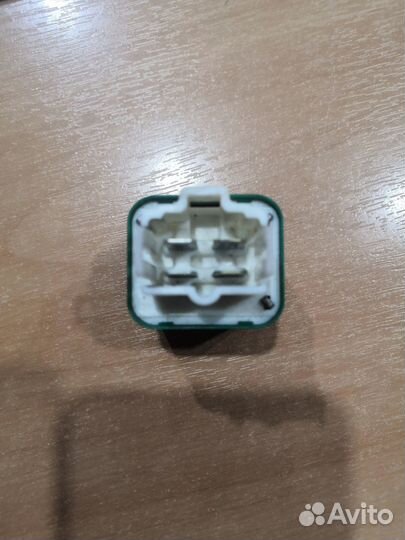 Реле бензонасоса Mazda GE 626 1.8 FP GE