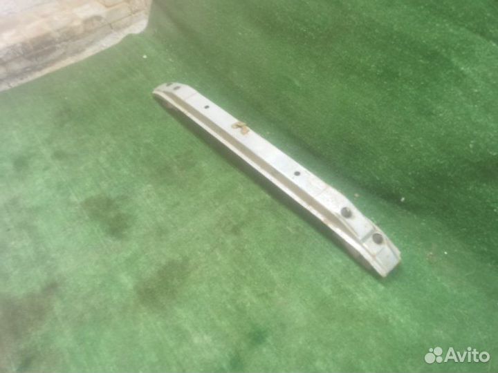 Усилитель бампера передний Mitsubishi Lancer 9 1.6