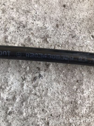 Трубка вакуумная Mercedes W203 (3477)