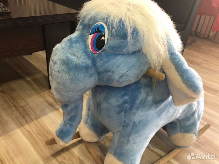 Слон -качалка в хорошем состоянии