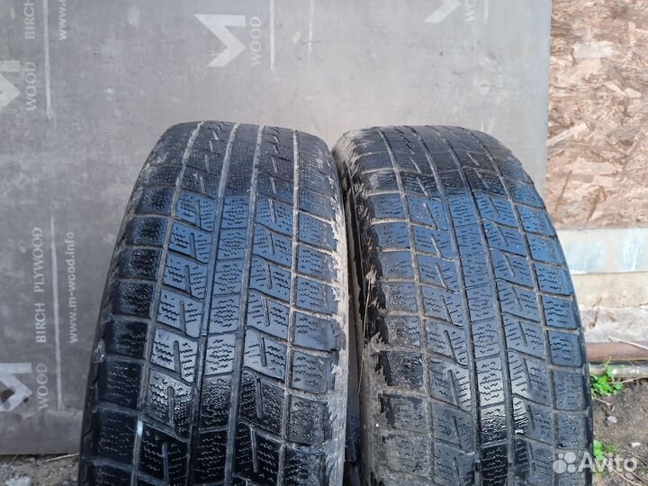Bridgestone Blizzak Revo1 215/60 R17