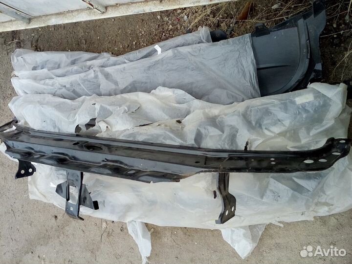 Renault Laguna 2001-2004 передняя панель телевизор