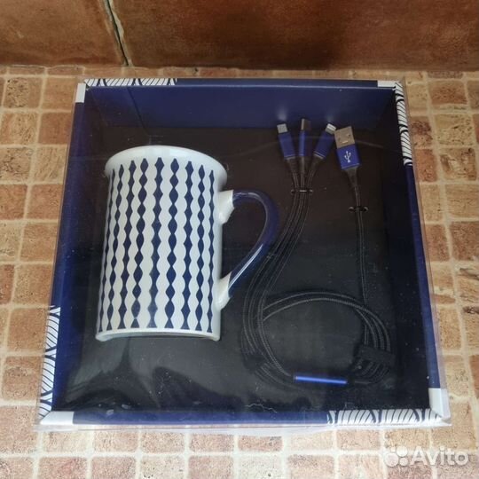 Набор подарочный кружка +USB кабель