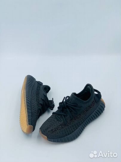 Adidas yeezy boost 350 детские чёрные разм. 35