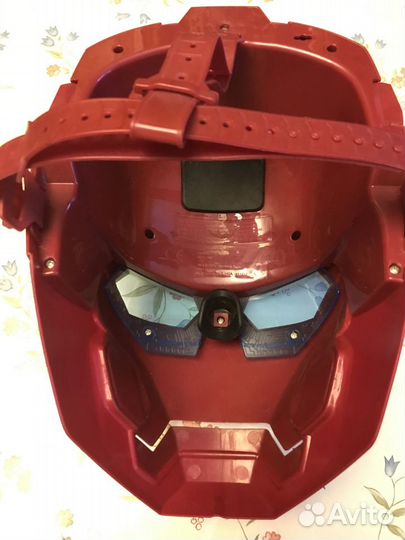 Маска со свето-звуковым эффектом