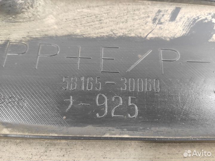 Защита антигравийная прав. Lexus GS450H