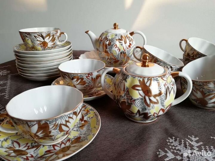 Сервиз чайный золотая ромашка лфз 11 персон СССР