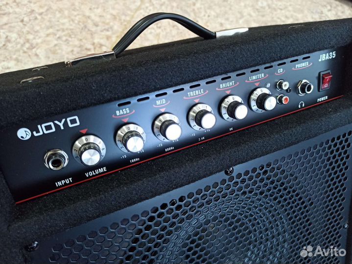 Басовый комбоусилитель Joyo