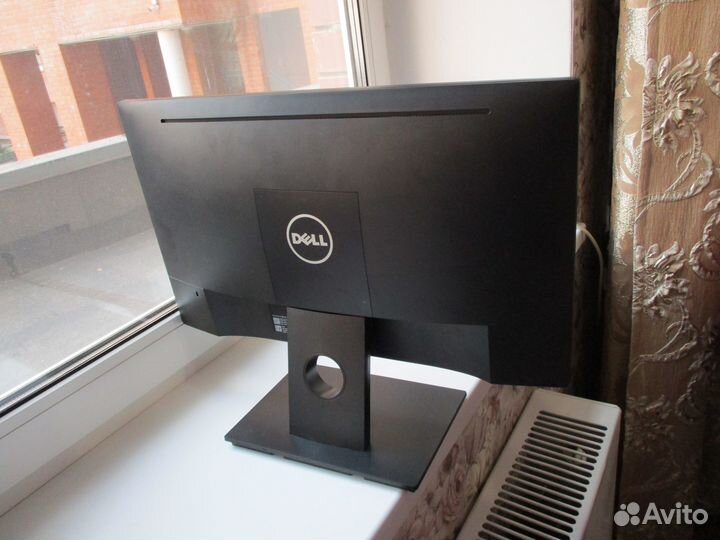 Монитор Dell 21.5